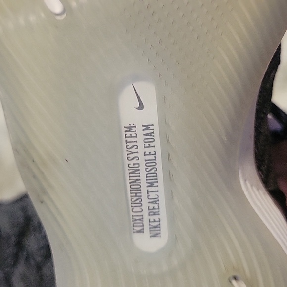 Nike KD11 Flyknit Basketball Shoes - Picture 14 of 15